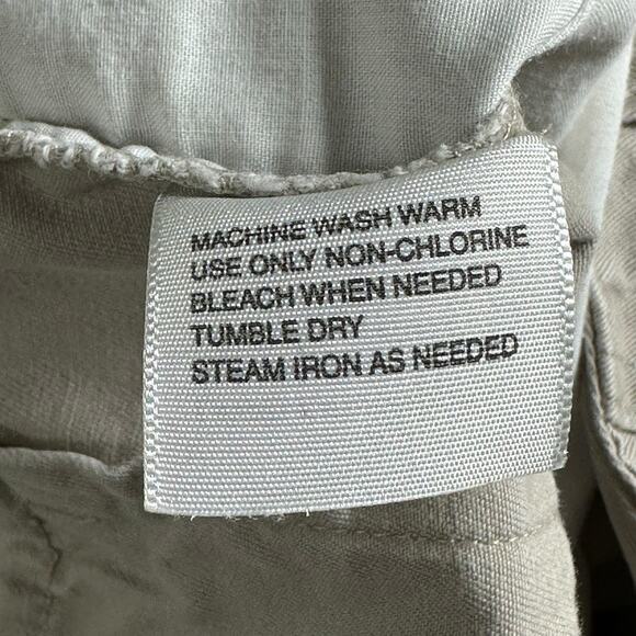 St Johns Bay Pants Womens 12 Beige Khaki Chino‎ Slim Tapered Crop 100% Cotton - Picture 4 of 6